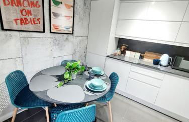 Bright 3BR walking distance to town - FREE parking - Foto 3