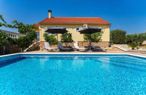 MY DALMATIA - Villa Sucic with private pool and mountain view - Foto 7