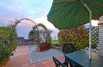 Casa Elka Residence Lake view and pool by Garda Domus Mea - Photo 72