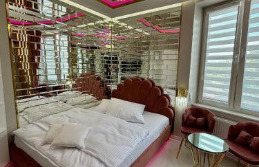 Apartament "Gold Luxury Dubai" Centrum z dużą wanną dla Dwojga - Foto 2