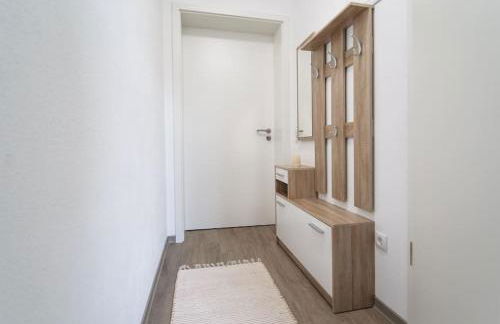 Preiswertes modernes Gästezimmer mit komfortablem Bad - Foto 9