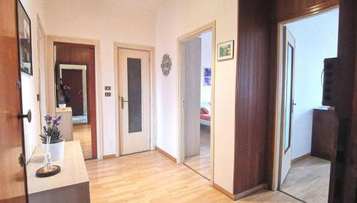 L'Appartamento sul Parco - Peaceful Stay, Stunning View & Free Parking - Foto 4, wardrobe