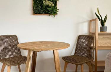 On the Edge - Suites & Apartments - Photo 38