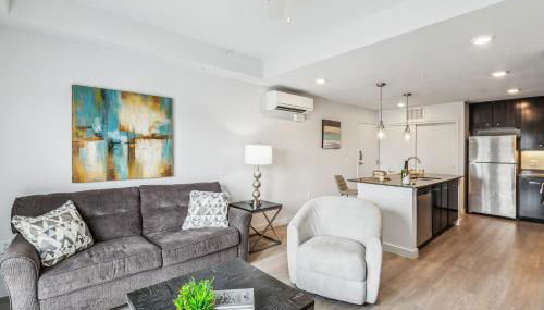 Luxury Pool Home, Mins To Hospitals, Gym - Foto 5