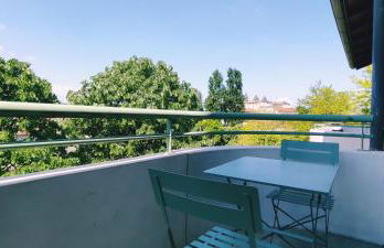 Indy Appart - T2 moderne - Eurexpo - Parking - Balcon vue - Calme Propre - Foto 3