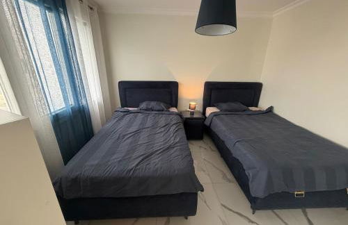 Bel Appartement spacieux T4 avec 2 Parkings privée Gratuit - Foto 16