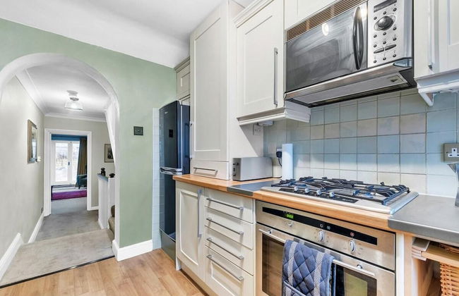 Charming Reigate Cottage Retreat - Foto 10