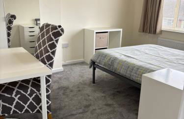 4 bedroom suit Contractors or Families Newport TF10 - Foto 10