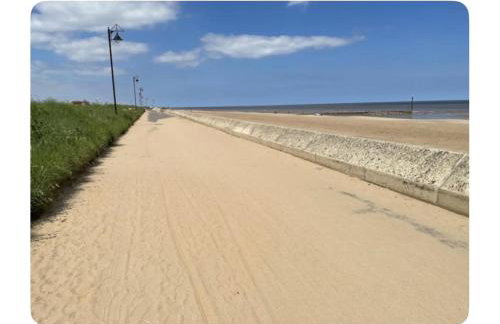 2 Bed Chalet Sleeps 6 - Pets Near Beach Parking - Foto 41