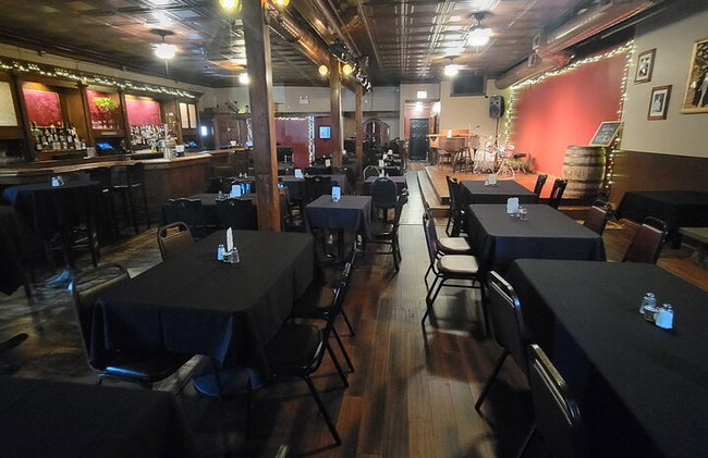 Vito's Vault Chicago Speakeasy Dinner Theatre - Photo 11