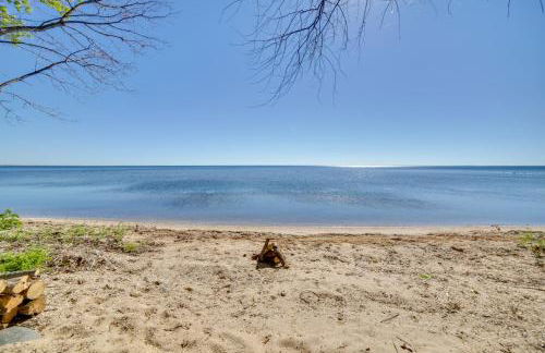 600 of Green Bay Frontage and Dock Cozy Cottage - Foto 24