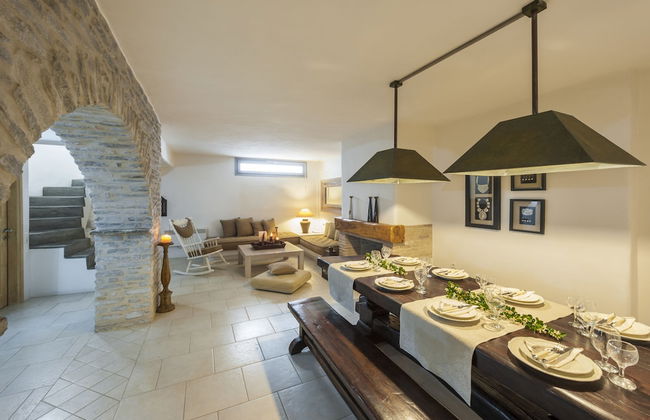 Traditional Stone House in Kostos - Photo 6