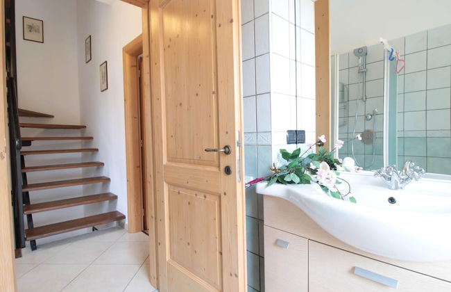 Family Retreat Near Garda - Photo 12