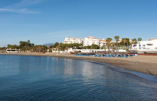 PLAYAS DEL DUQUE, PUERTO BANUS, GOLF .PLAYA Y COMPRAS - Photo 14