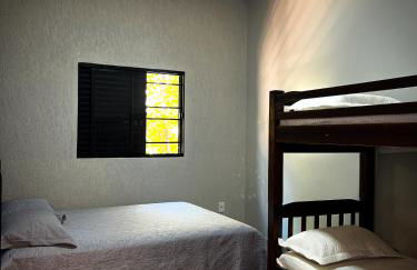 Casa Frente ao Lago com Piscina Aquecida no Melhor Condomínio - Foto 27