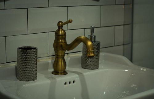 Perle d'eau-Love Room-Jacuzzi-Sauna-Proche Montbéliard et Belfort - Foto 33