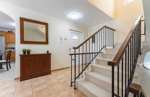 4 Bedroom Villa with Jacuzzi, heated Swimmingpool, front Ocean and view ! - Foto 10