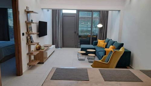 Courtyard Luxury Suites “ APOSTOLOS” - Foto 3