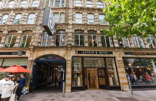 In the middle of Cardiff City centre - Foto 38