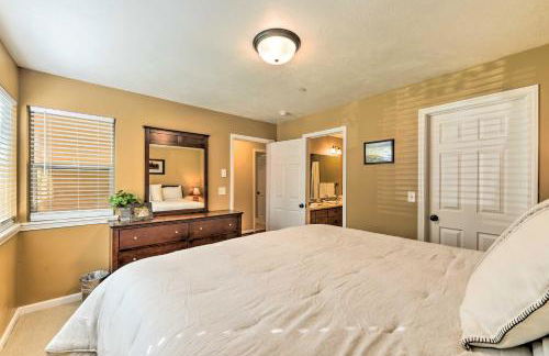 Near Skiing and Hiking Inviting Retreat in Victor! - Photo 15