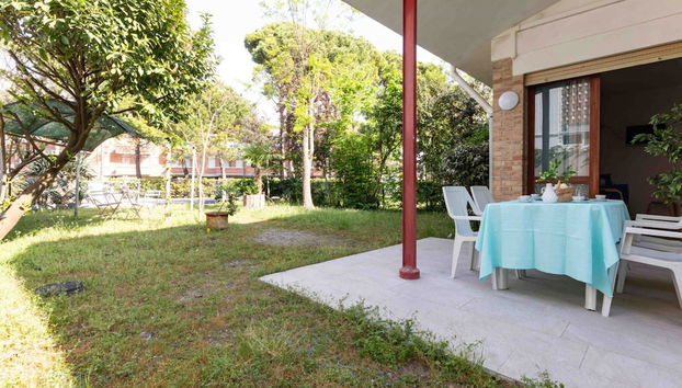 Wonderful Villa With Private Garden - Foto 2, Imagen principal
