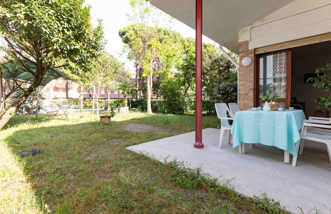 Wonderful Villa With Private Garden - Foto 1