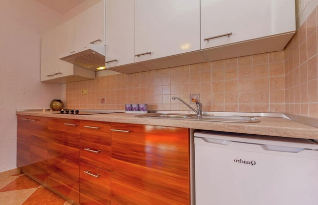 Luring Apartment in Dramalj with Hot Tub - Foto 8