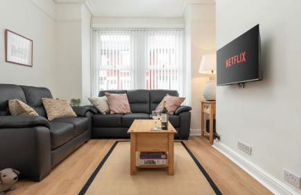 3 Bed House Near Liverpool Parking Sleeps 5 - Foto 4