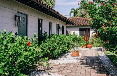 Only Two Blocks to Sand! 1st Floor Beach Hacienda - Photo 10