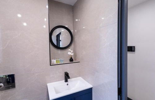 Brand-New Borehamwood 1-Bed, 1-Bath Flat - Foto 19