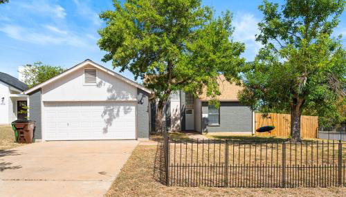 Spacious Family Home in Round Rock w Private Yard - Foto 4