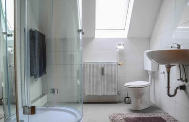 Monteurzimmer & FeWo G. Klement Aurach - Foto 8