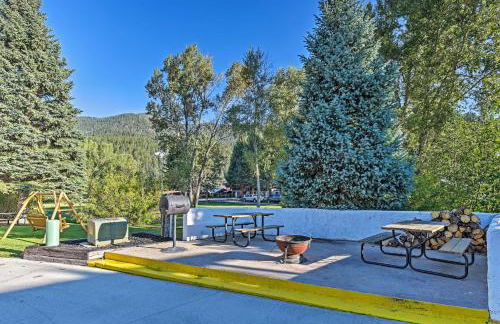 Red River Townhome with Balcony and Mtn Views! - Foto 30