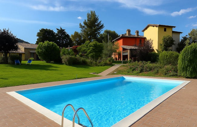 Borgo Mandoleto - Foto 1