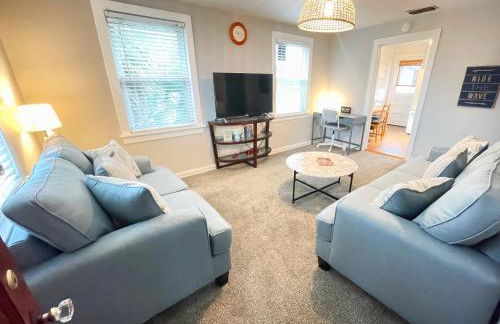 Seas the Day - 4 blocks to the beach, restaurant, and bar district - great deck and outdoor space!! - Foto 27