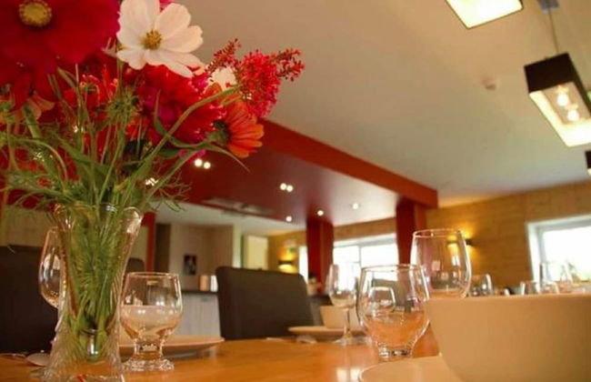 Luxurious, Spacious Villa With Sauna Located Next to a Castle - Foto 19