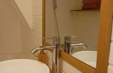 Escapade Romantique sous les toits de Kéréon - Centre Historique, rue piétonne - Foto 21