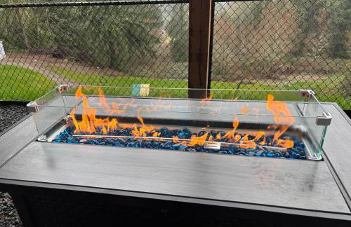 Water & Mountain Views - Family & Pet Friendly - Foto 6