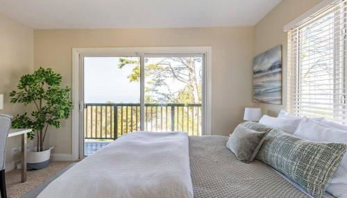 Ocean View Retreat Mins to Beaches & Trails - Photo 2