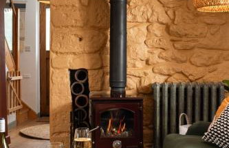 Naut Retreat - Idyllic hideaway with hot tub, gym & gamesroom ideally located in Zennor near St Ives - Photo 15