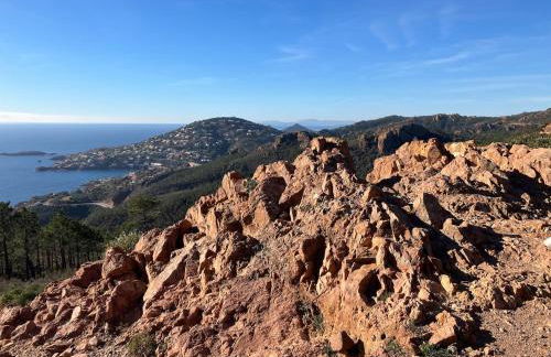 Appartement à Anthéor avec vaste piscine, vue mer et montagne - Foto 26