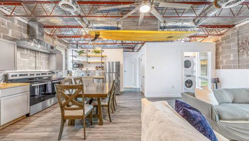 Livin Right Surf Loft: pickleball, basketball, close to the fun - Foto 4