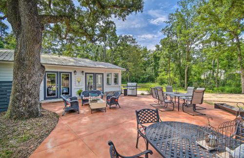 Riverside New Magnolia Springs Home with Dock, Beach - Foto 3