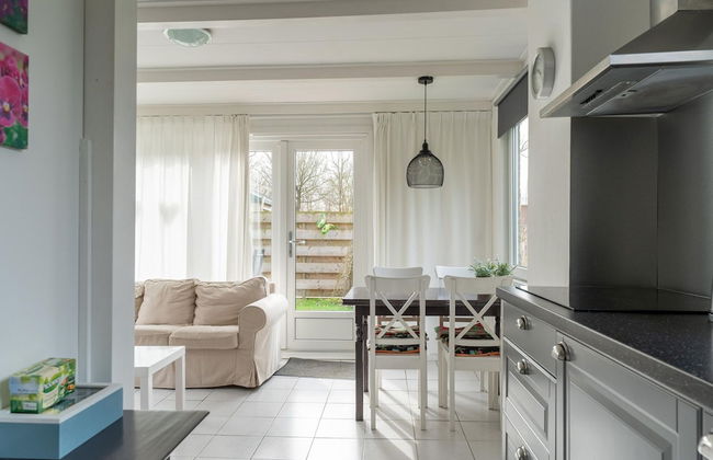 Holiday Home in Zeeland Near Lake - Foto 7