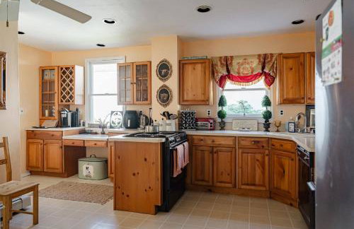 Historic Home near Stony Brook Village & Beach - Foto 66