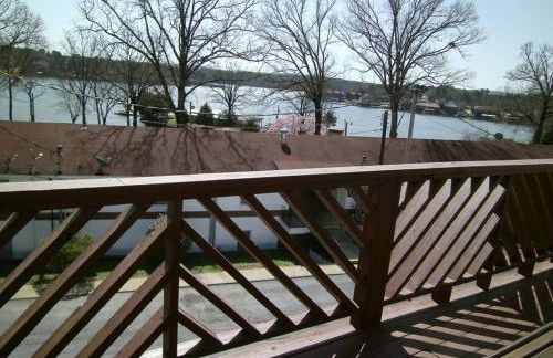 LAKEFRONT 7 MIN to OAKLAWN & 10 MIN to DOWNTOWN STR License #A22-0004 - Foto 55