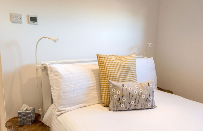 Charming 3 BR House - Garden Parking Near CS Lewis Park - Foto 21