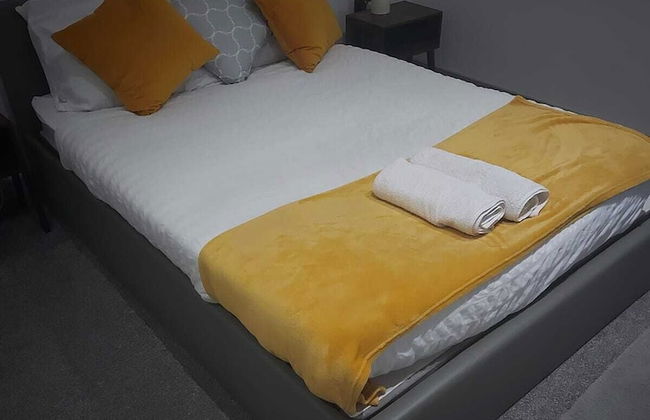 AWESOME 1 Bedroom Flat in Doncaster 2 - Photo 1