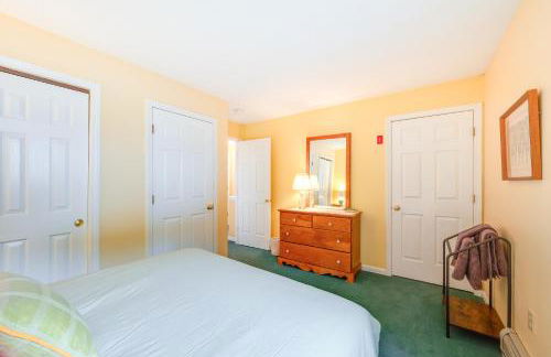 Burke Mountain Vacation Rental Ski-InandSki-Out! - Foto 18