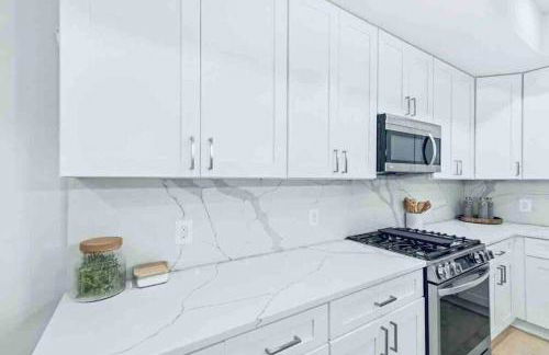 Designer 3BDR Penthouse with Private Rooftop Monument Views Near Popular H Street Corridor Parking Included Free Cancellation - Foto 7